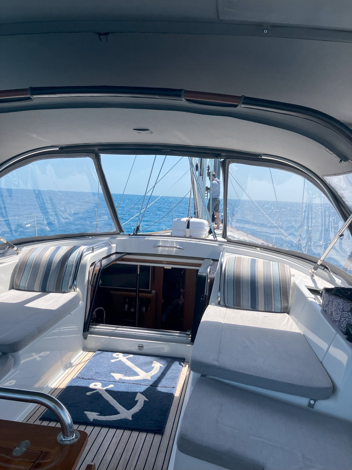 S/V Remedy, photo 1