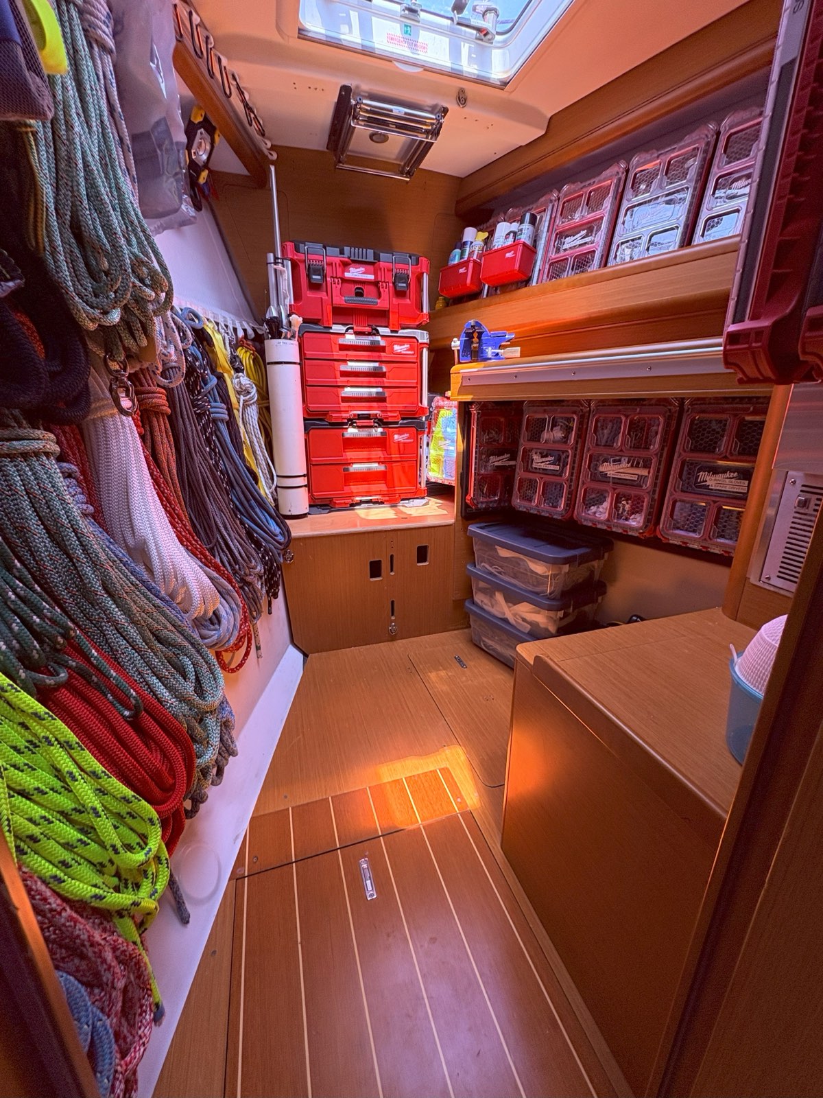 S/V Remedy, photo 11