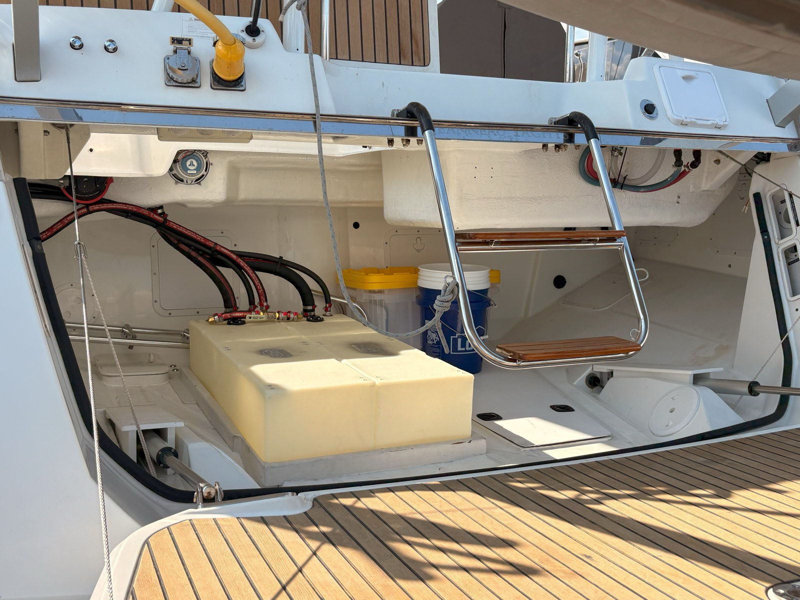 S/V Remedy, photo 22