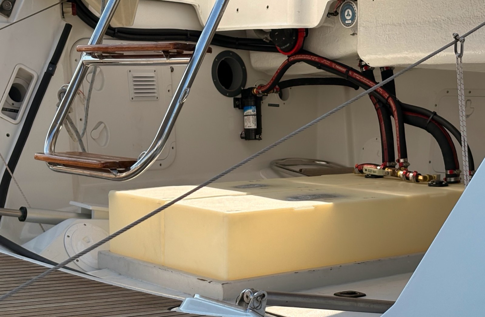 S/V Remedy, photo 23